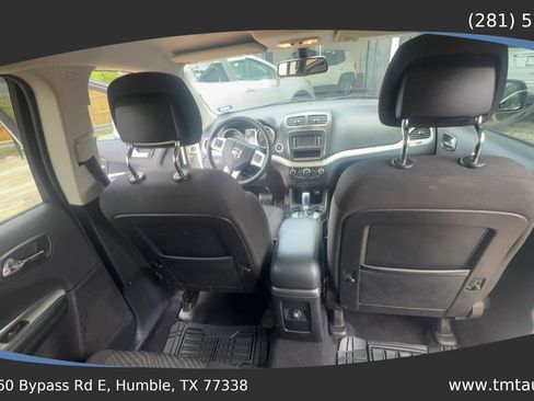 Used 2020 Dodge Journey SE w/ SE Popular Equipment Group FWD image 14