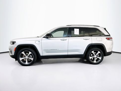 Used 2022 Jeep Grand Cherokee Limited 4xe image 4