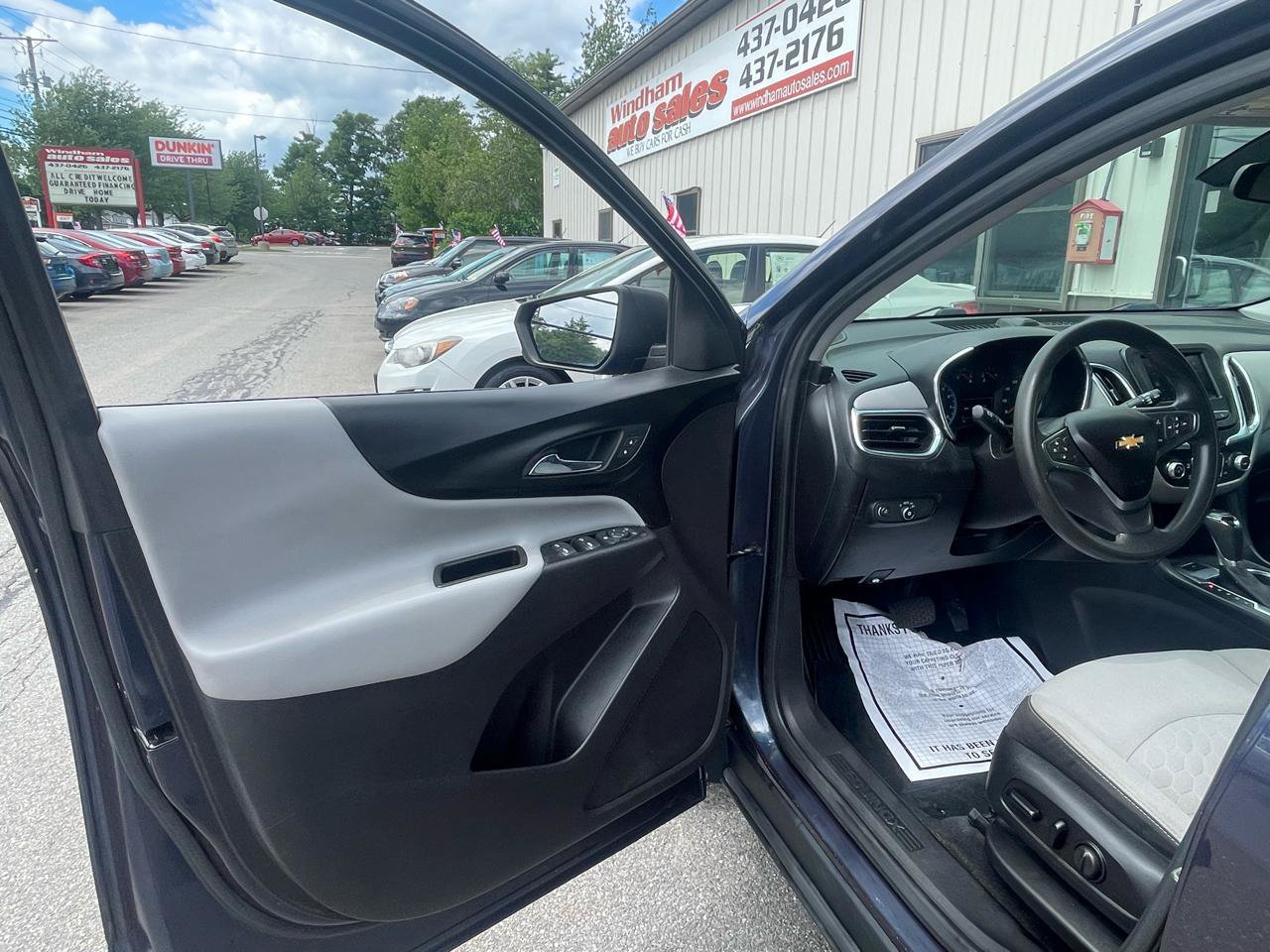 Used 2019 Chevrolet Equinox LS w/ LS Convenience Package AWD/4WD image 10