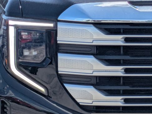 Used 2023 GMC Sierra 1500 SLE AWD/4WD image 10