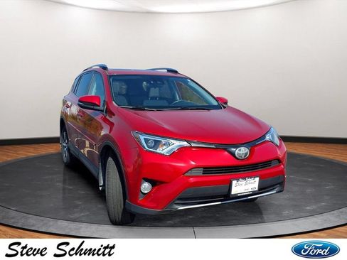 Used 2017 Toyota RAV4 XLE AWD/4WD image 28