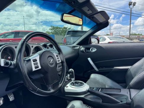 Used 2006 Nissan 350Z Grand Touring RWD image 15