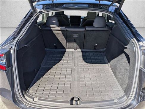 Used 2025 Tesla Model Y Long Range RWD image 6