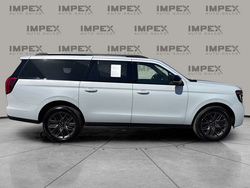 Used 2025 Ford Expedition Max Platinum w/ Stealth Performance Package AWD/4WD image 6