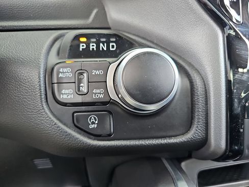 Used 2023 RAM 1500 Big Horn AWD/4WD image 16