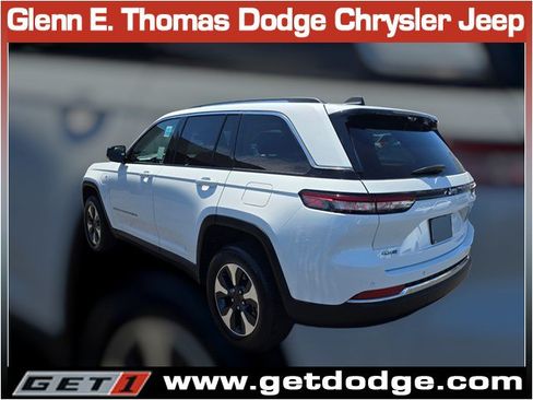 Used 2022 Jeep Grand Cherokee Limited 4xe w/ Luxury Tech Group II AWD/4WD image 9