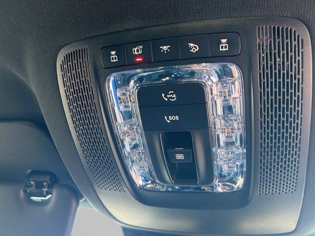 Used 2024 Mercedes-Benz GLS 450 4MATIC image 22