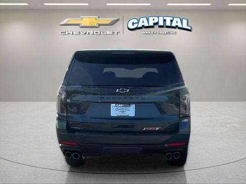 Used 2025 Chevrolet Suburban RST w/ Comfort Package AWD/4WD image 4