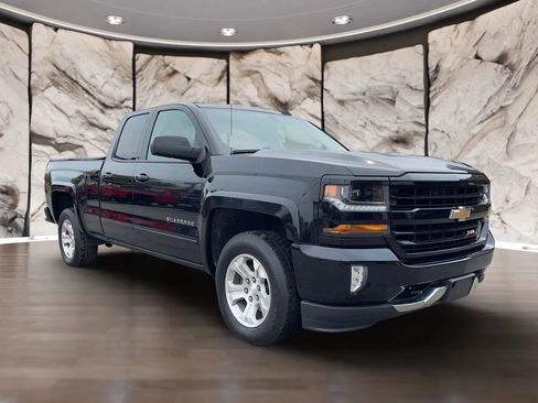 Used 2017 Chevrolet Silverado 1500 LT w/ All Star Edition AWD/4WD image 11
