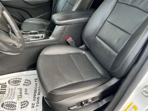 Used 2019 Chevrolet Equinox Premier AWD/4WD image 11