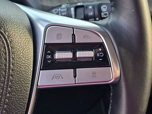 Used 2025 Kia Telluride EX w/ EX Captain's Chair Package image 23