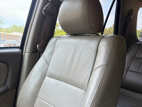 Used 2006 Toyota Sequoia Limited AWD/4WD image 30