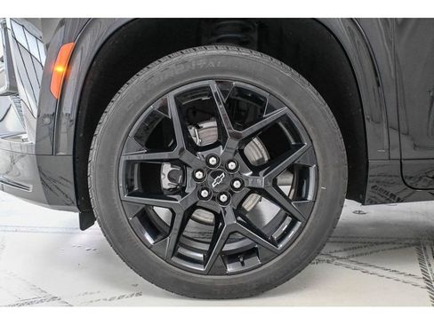 Used 2024 Chevrolet Traverse RS FWD image 26