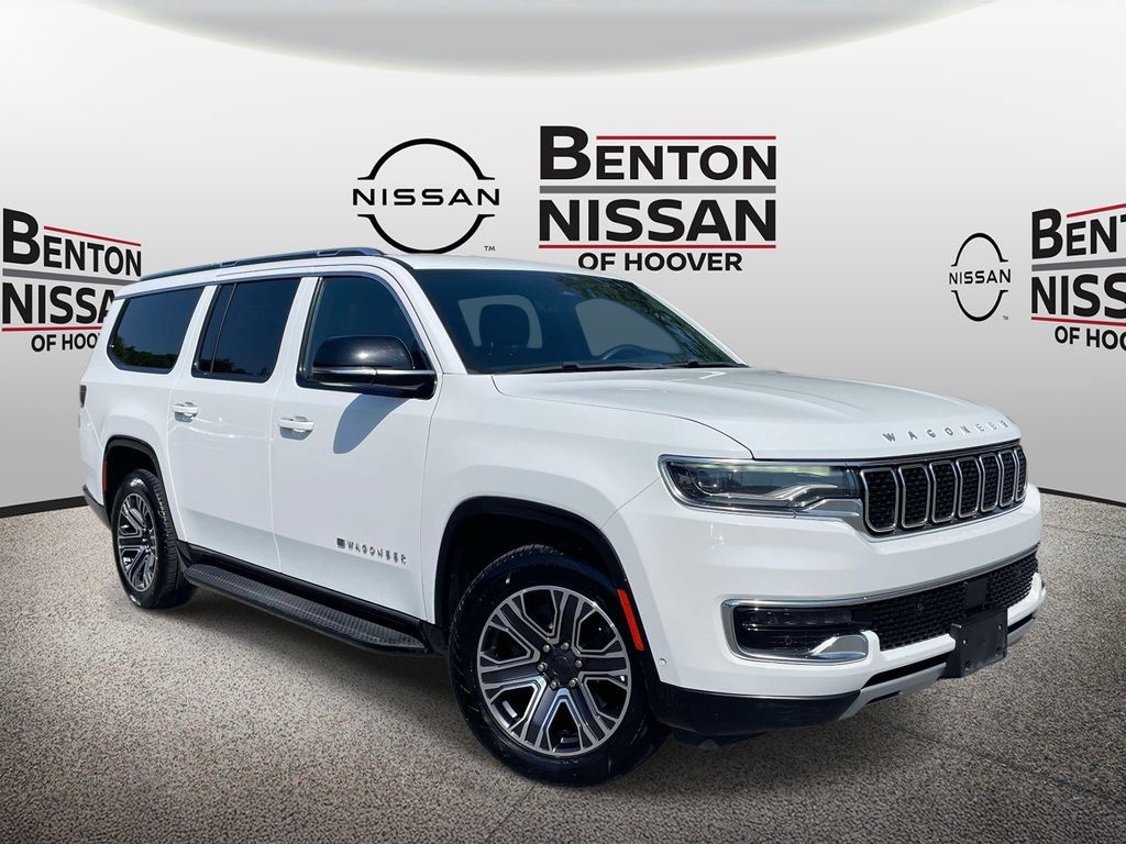 Used 2024 Jeep Wagoneer L Series II w/ Flexible Seating Group AWD/4WD image 1
