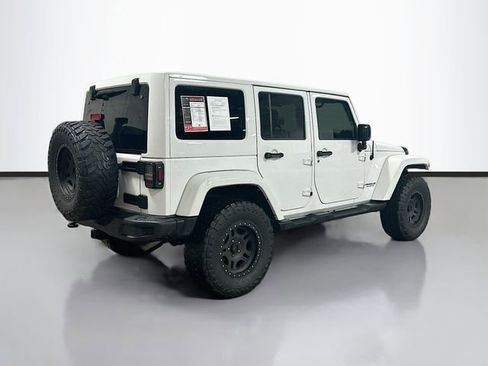 Used 2014 Jeep Wrangler Unlimited Sahara image 6