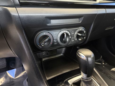 Used 2015 MAZDA MAZDA3 i Sport FWD image 19