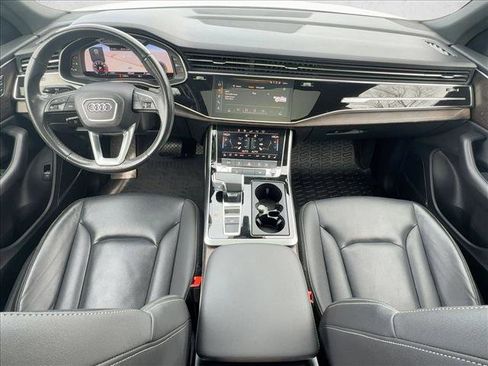 Used 2020 Audi Q8 Premium Plus image 19
