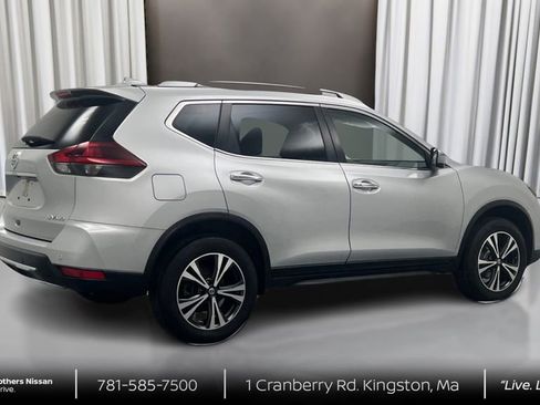 Certified 2019 Nissan Rogue SV w/ Premium Package image 5