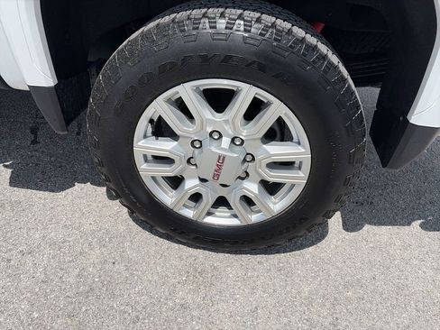 Certified 2024 GMC Sierra 2500 SLT w/ SLT Premium Package AWD/4WD image 39