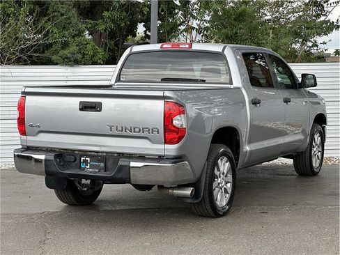 Used 2018 Toyota Tundra SR5 w/ SR5 Upgrade Package AWD/4WD image 10