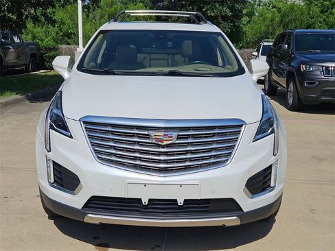 Used 2019 Cadillac XT5 Platinum image 3