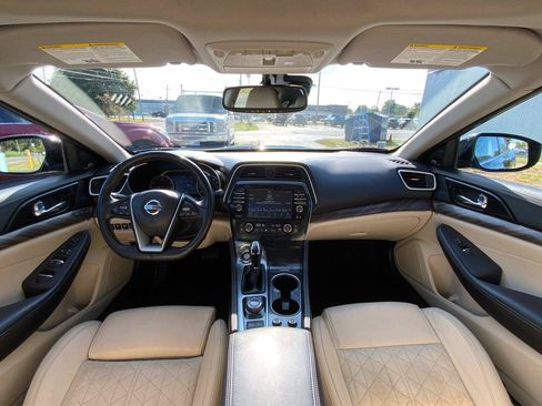 Used 2018 Nissan Maxima Platinum FWD image 30