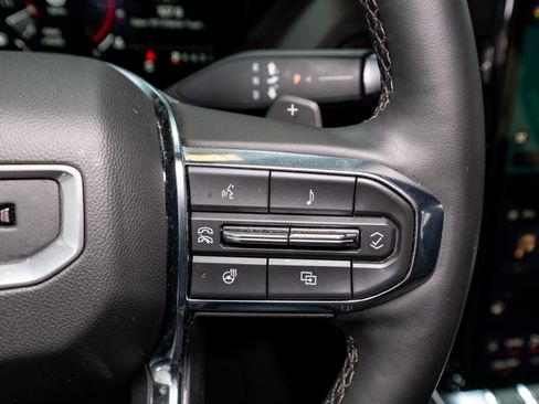 Used 2025 GMC Yukon Denali image 26