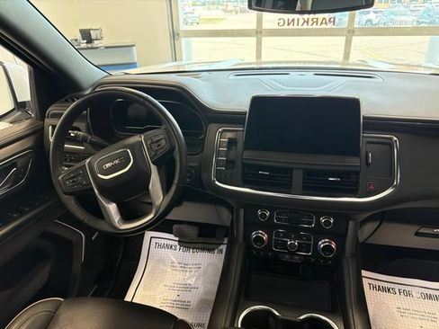 Used 2024 GMC Yukon XL SLT w/ SLT Luxury Package AWD/4WD image 29