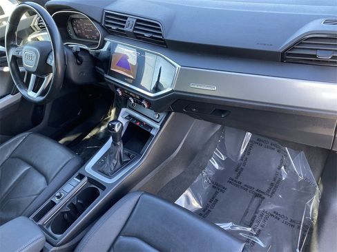 Used 2023 Audi Q3 2.0T Premium image 8