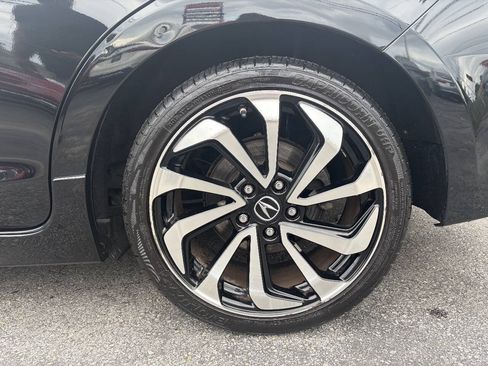 Used 2017 Acura ILX FWD image 17