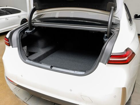 Used 2025 BMW 540i xDrive 540i xDrive image 49