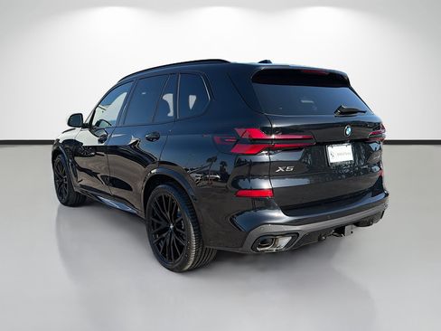 New 2026 BMW X5 xDrive40i w/ M Sport Package AWD/4WD image 5