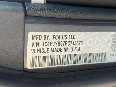 Used 2024 Jeep Grand Cherokee Limited 4xe w/ Luxury Tech Group II image 37