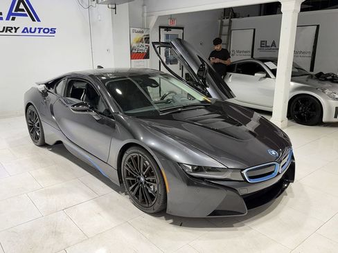 Used 2019 BMW i8 Coupe AWD/4WD image 11