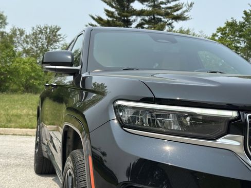 Used 2023 Jeep Grand Cherokee Summit image 10