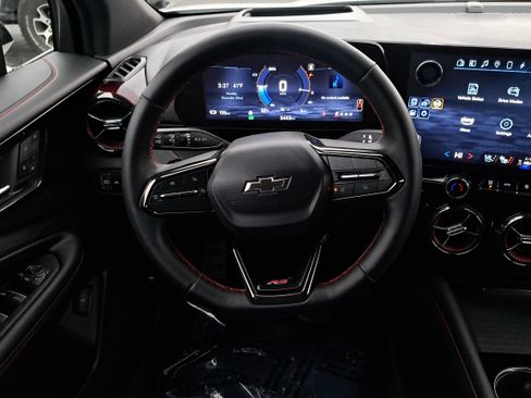 Used 2024 Chevrolet Blazer EV RS image 18