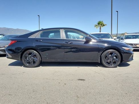 New 2026 Hyundai Elantra SEL Sport Premium image 25