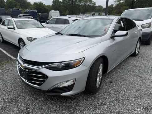 Used 2020 Chevrolet Malibu LT FWD image 3