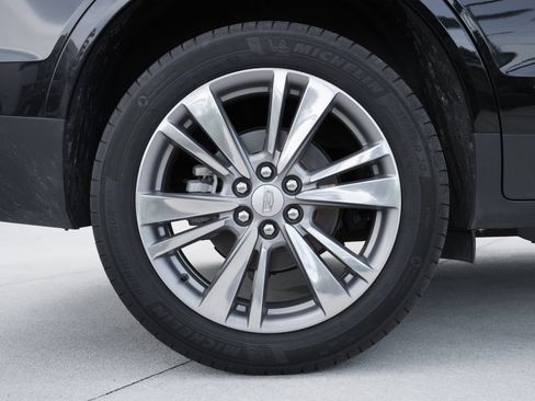 Used 2024 Cadillac XT5 Premium Luxury AWD/4WD image 13