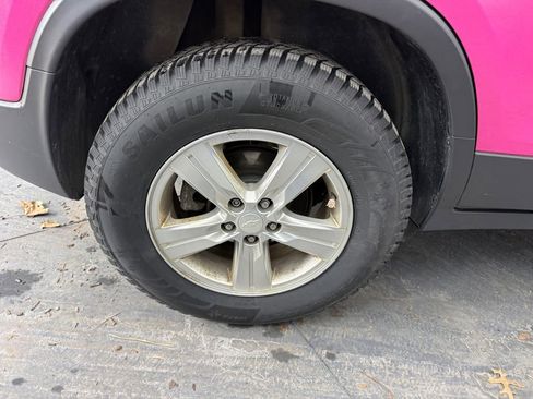 Used 2019 Chevrolet Trax LS image 35