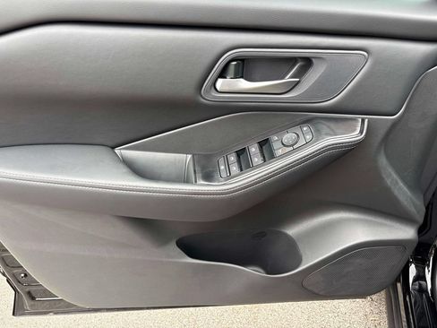 New 2026 Nissan Rogue SV FWD image 17