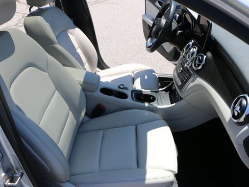 Used 2019 Mercedes-Benz GLA 250 image 30