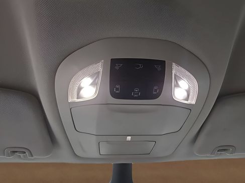Used 2023 Chrysler Pacifica Touring-L FWD image 36