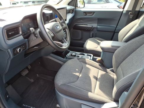 Certified 2025 Ford Maverick XLT w/ Black Appearance Package AWD/4WD image 11