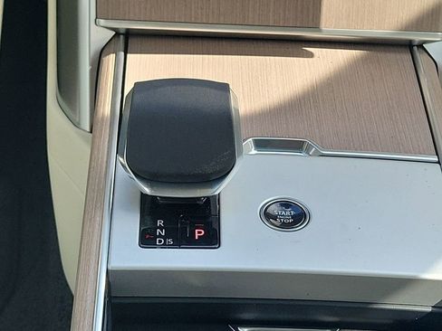 New 2026 Land Rover Range Rover SE image 20