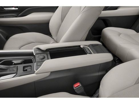 New 2026 Toyota Grand Highlander XLE image 9