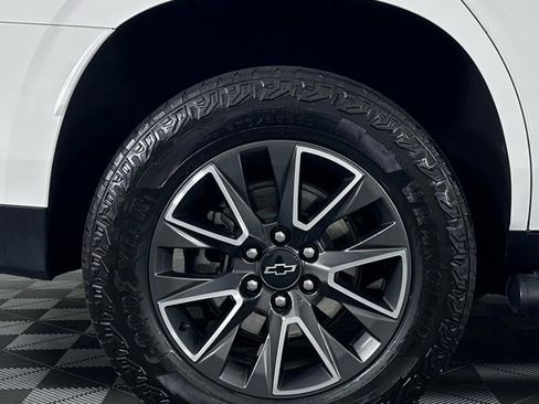 Used 2023 Chevrolet Tahoe Z71 w/ Luxury Package image 11