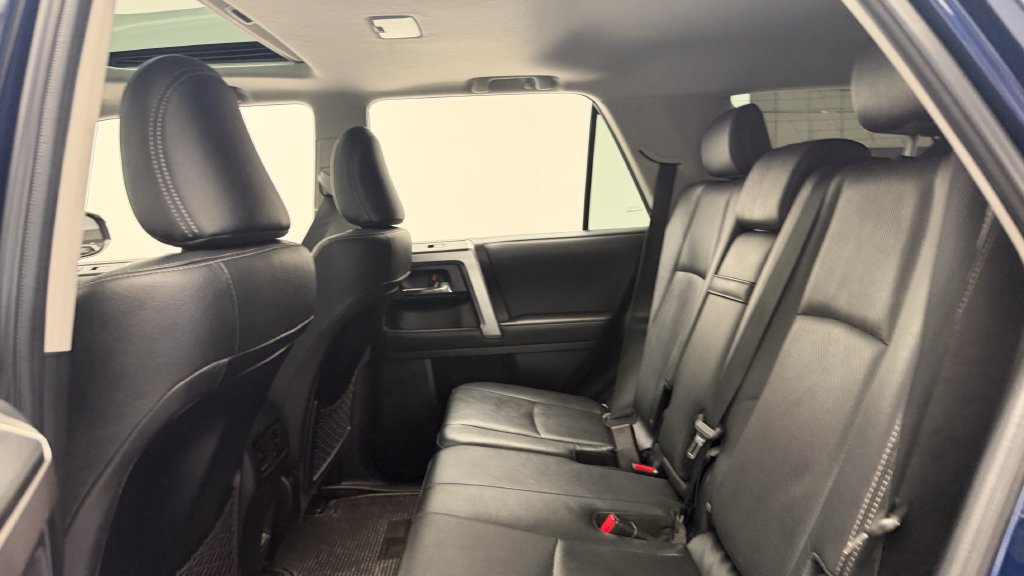 Used 2023 Toyota 4Runner Limited AWD/4WD image 31