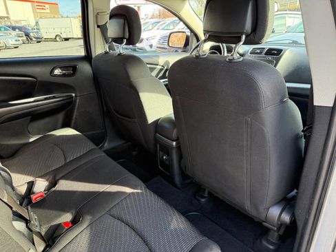 Used 2018 Dodge Journey SE w/ Connectivity Group image 28