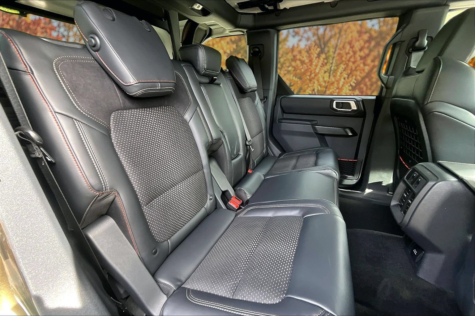 New 2026 Ford Bronco Raptor AWD/4WD image 28